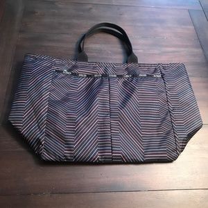 LESPORTSAC LARGE TOTE, APPROX 23L 14H 9D